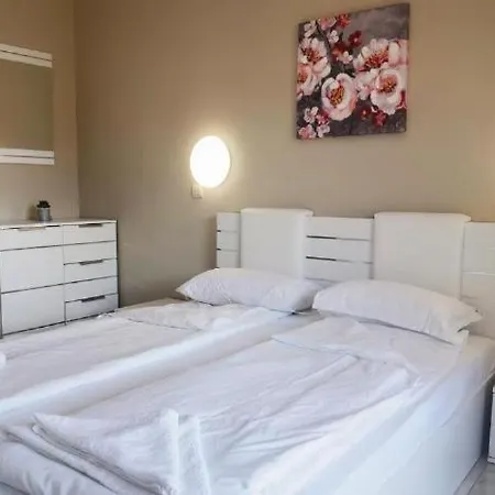 Dream In Imperial Heights *